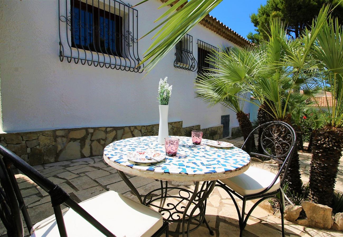 Villa in Denia - Luxuriöse Villa mit Sat-TV, Klimaanlage und Pool Marquise MB für 8 Personen