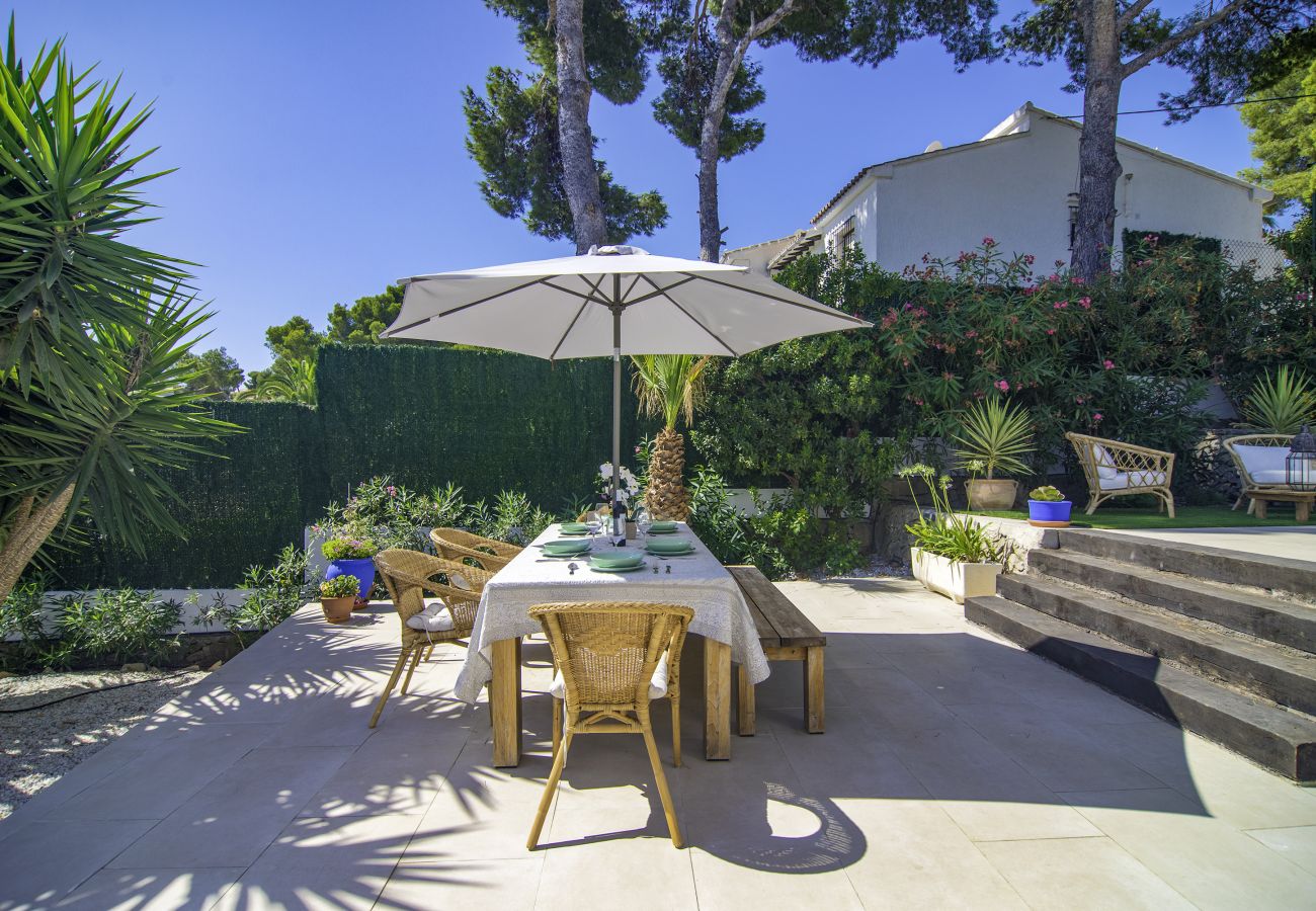 Villa in Moraira - OLGA - Einladende und geschmackvolle Villa mit privatem Pool und kostenlosem WLAN für 7 Personen.