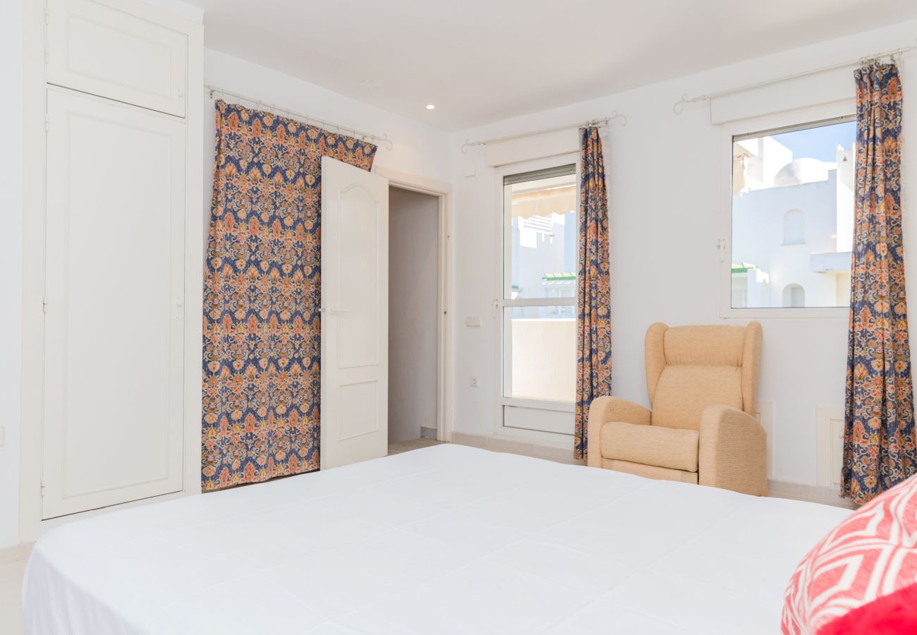 Ferienwohnung in Javea - Oasis Club II Triplex Apartment, Pool, Terrassen und 5 Minuten vom Strand