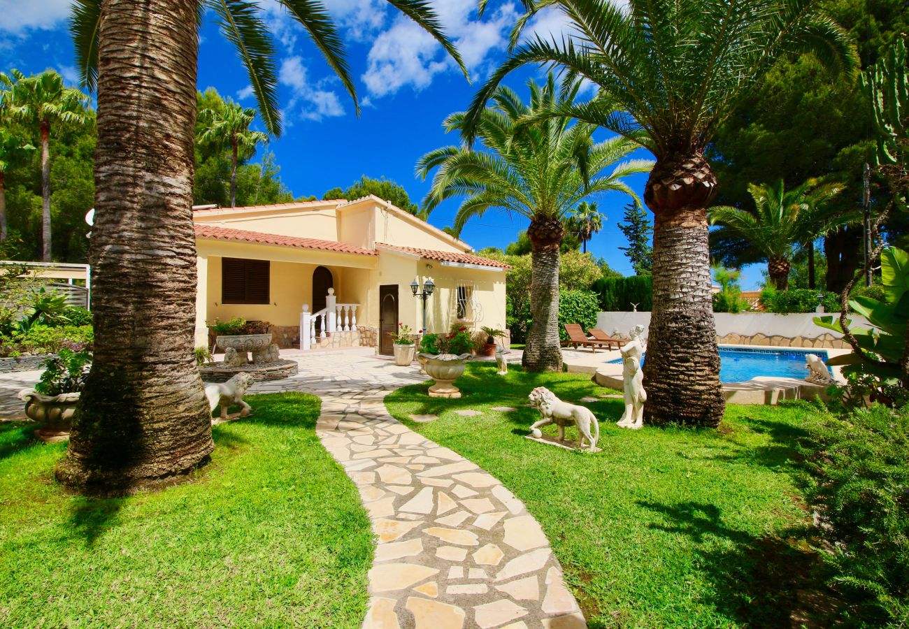 Villa in Denia - Tolle Villa mit privatem Pool und allen Annehmlichkeiten in Denia Galeretes BL