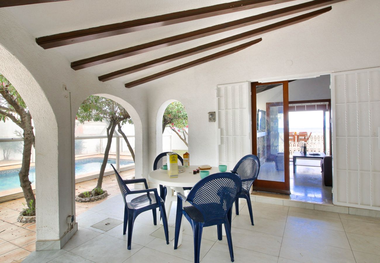 Villa in Denia - Villa in Las Rotas am Strand