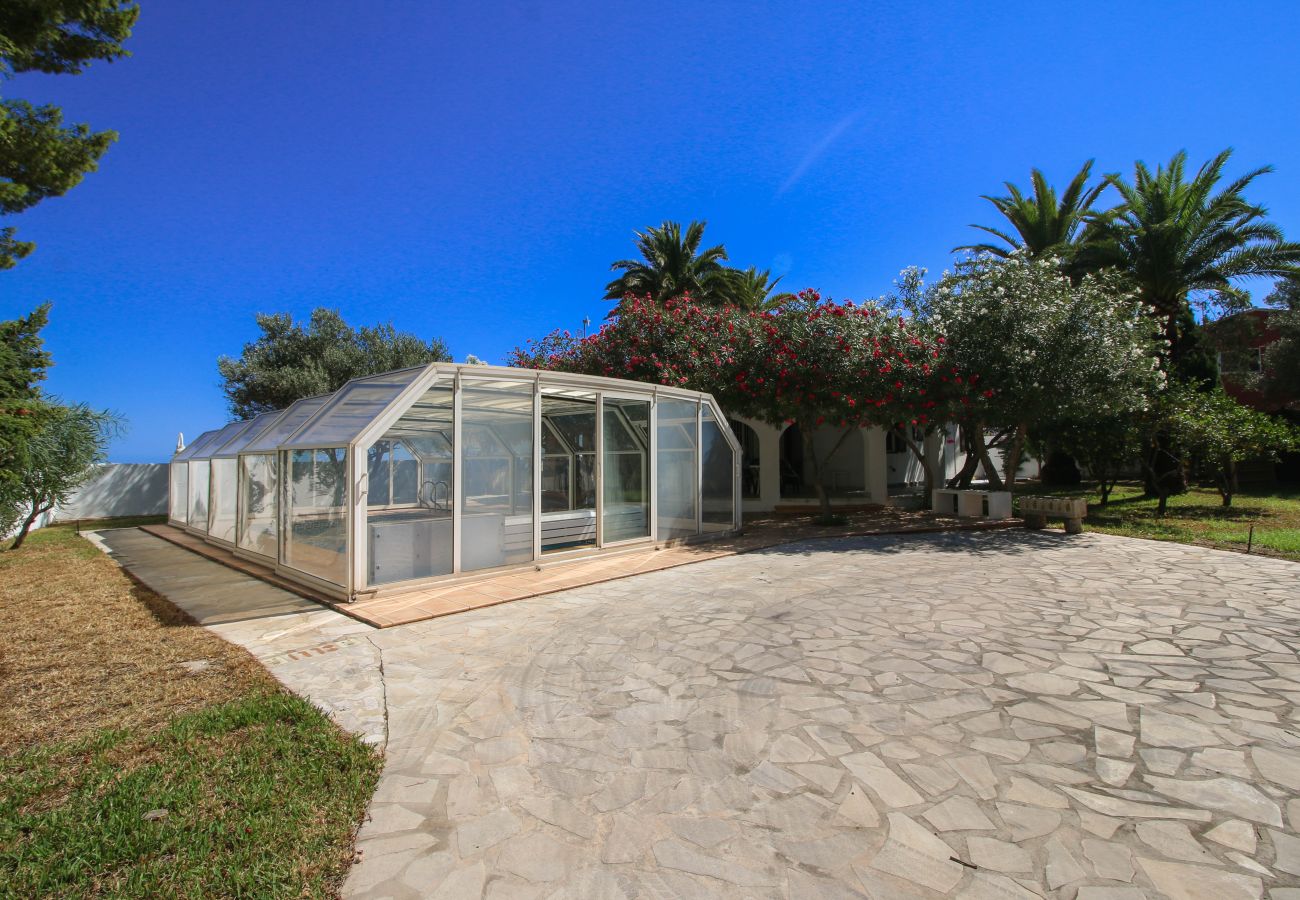 Villa in Denia - Villa in Las Rotas am Strand