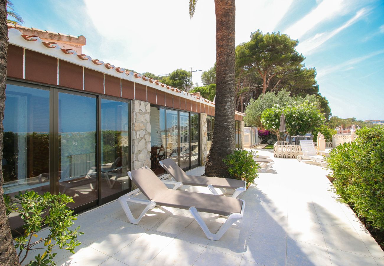 Villa in Denia - Villa in Las Rotas am Strand