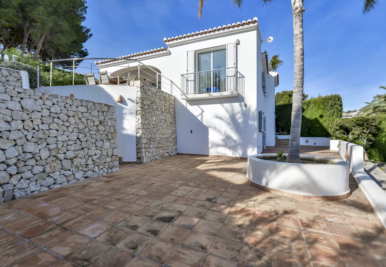 Villa in Benissa - LA PERLITA, schöne Villa für 6 Personen, mit Meerblick an der Küste von Benissa, privatem Pool und kostenlosem WLAN.