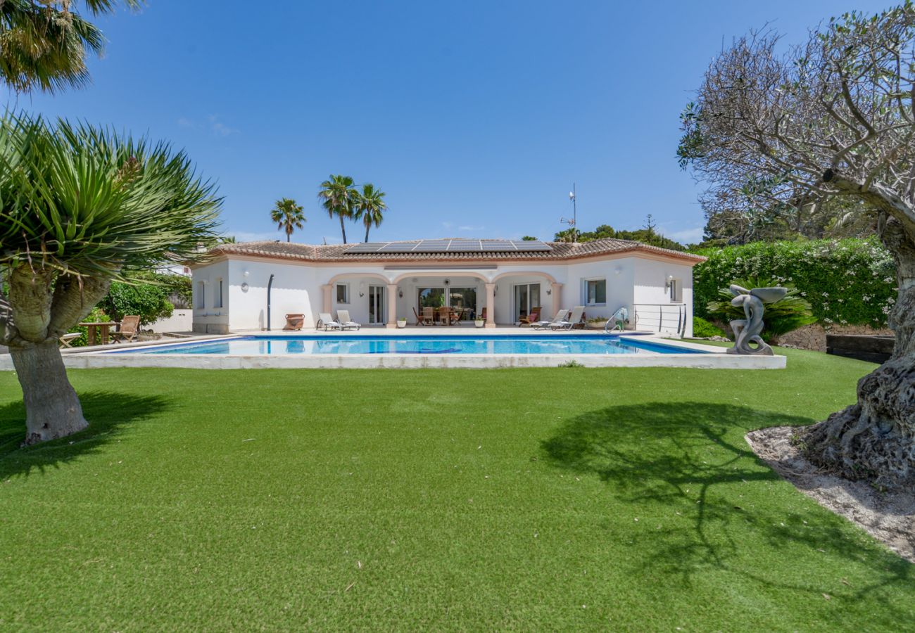 Villa in Benissa - Villa zur Miete in Benissa ACACIAS, in Cala Pinets mit privatem Schwimmbad für 6 pax 