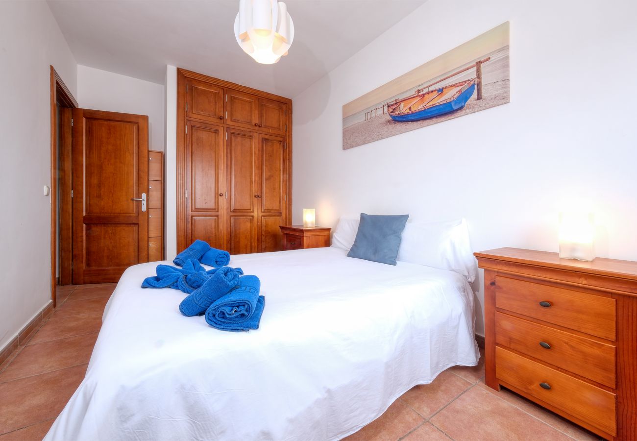 Ferienhaus in Costa Teguise - Casa Elin, Gemeinschaftspool, schnelles WLAN und ruhiger Ort