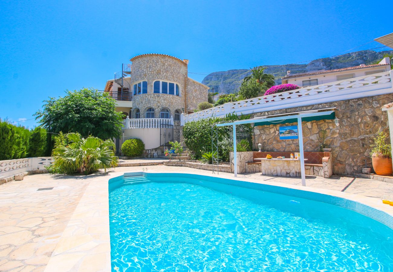 Villa in Denia - Villa in Denia mit unschlagbarer Aussicht für 10 Personen