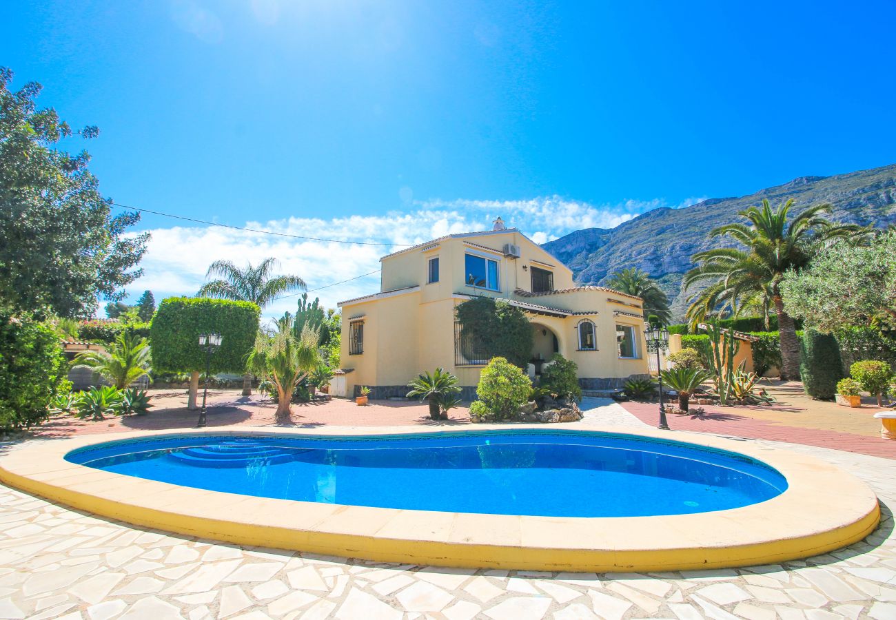 Villa in Denia - Villa mit privatem Pool in Denia