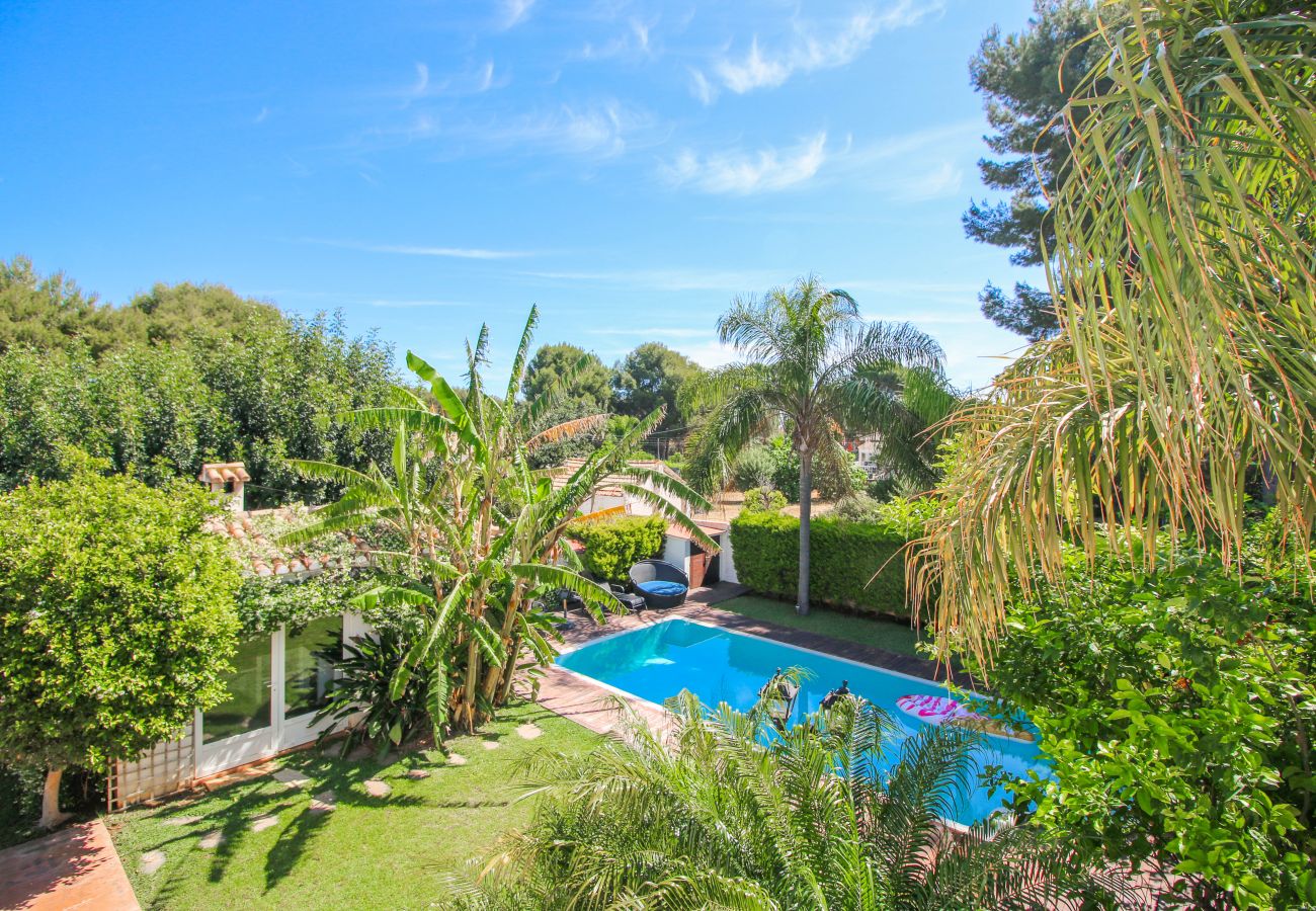 Villa in Denia - Moderne Villa in Las Rotas mit Klimaanlage