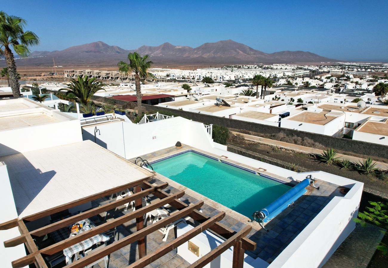 Ferienhaus in Playa Blanca - Casa Lava and Sea- privat Pool, herrlichem Blick