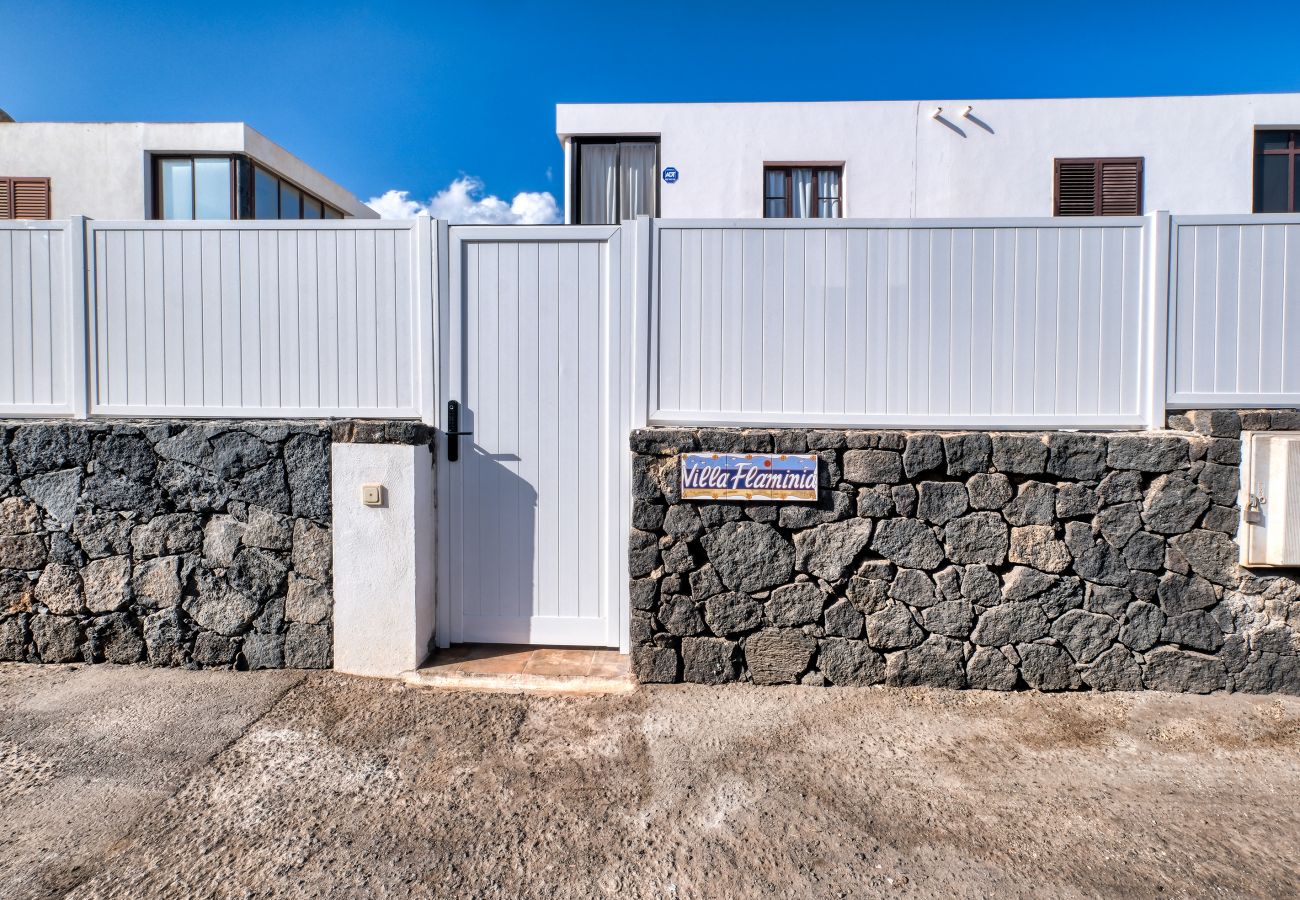 Villa in Puerto del Carmen - Villa Flaminia mit Jacuzzi und 400 m vom Strand 