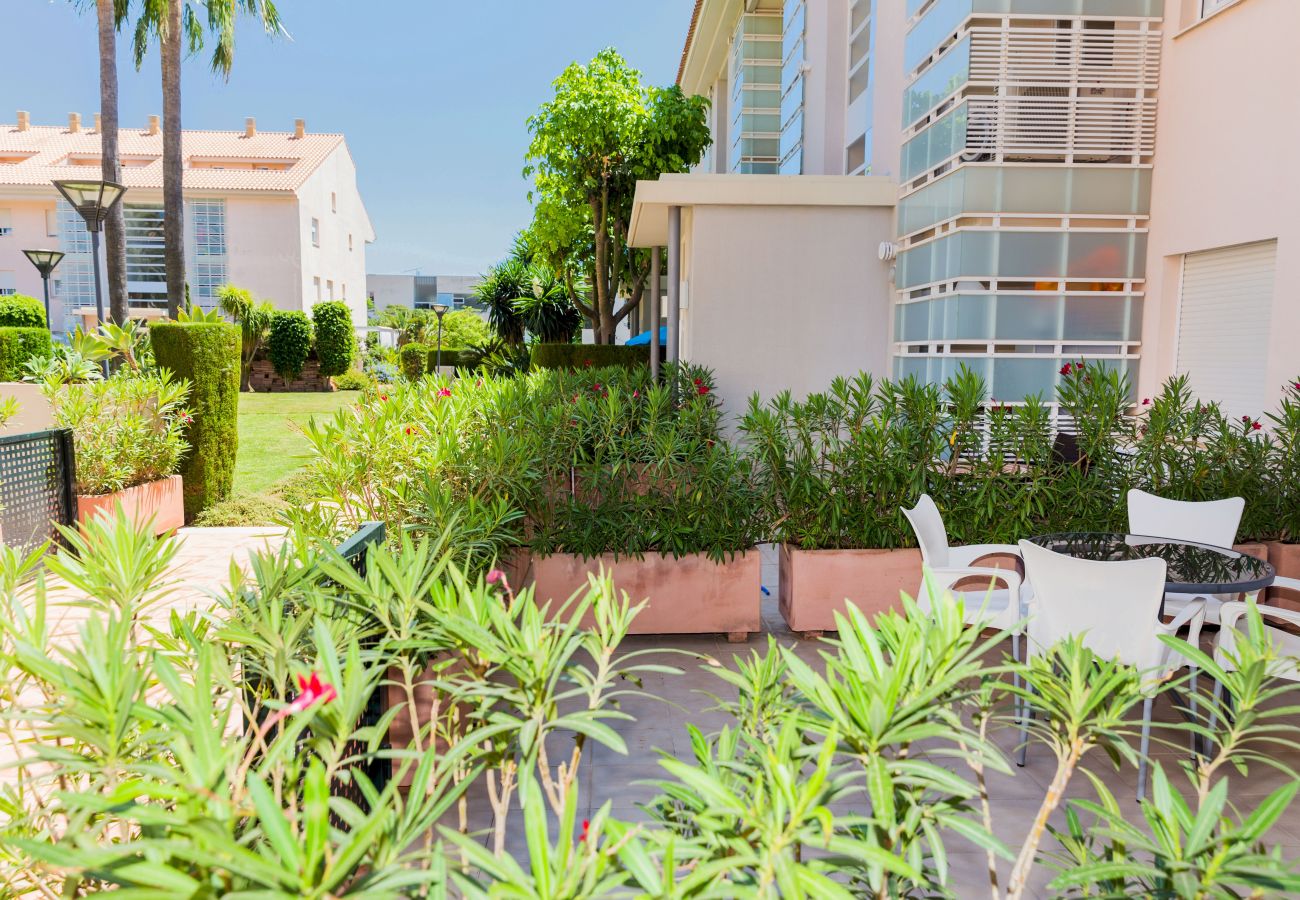 Ferienwohnung in Javea - Golden Gardens Bliss Apartment Javea Arenal, mit Terrasse, Klimaanlage und Gemeinschaftspool