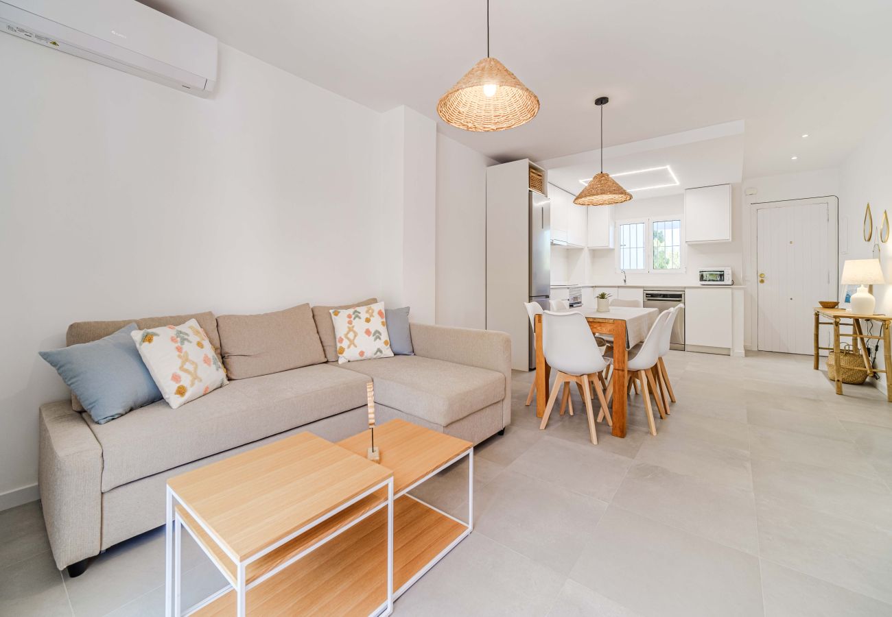 Ferienwohnung in Javea - Don Pepe White Apartment, con Terraza, Wifi y Gran Piscina Comunitaria