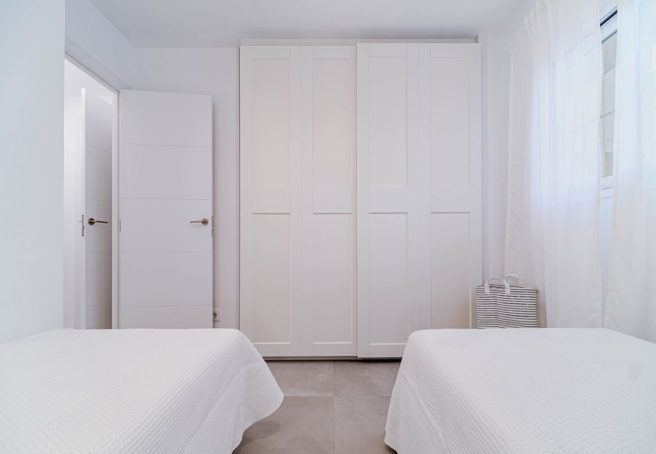 Ferienwohnung in Javea - Don Pepe White Apartment, con Terraza, Wifi y Gran Piscina Comunitaria