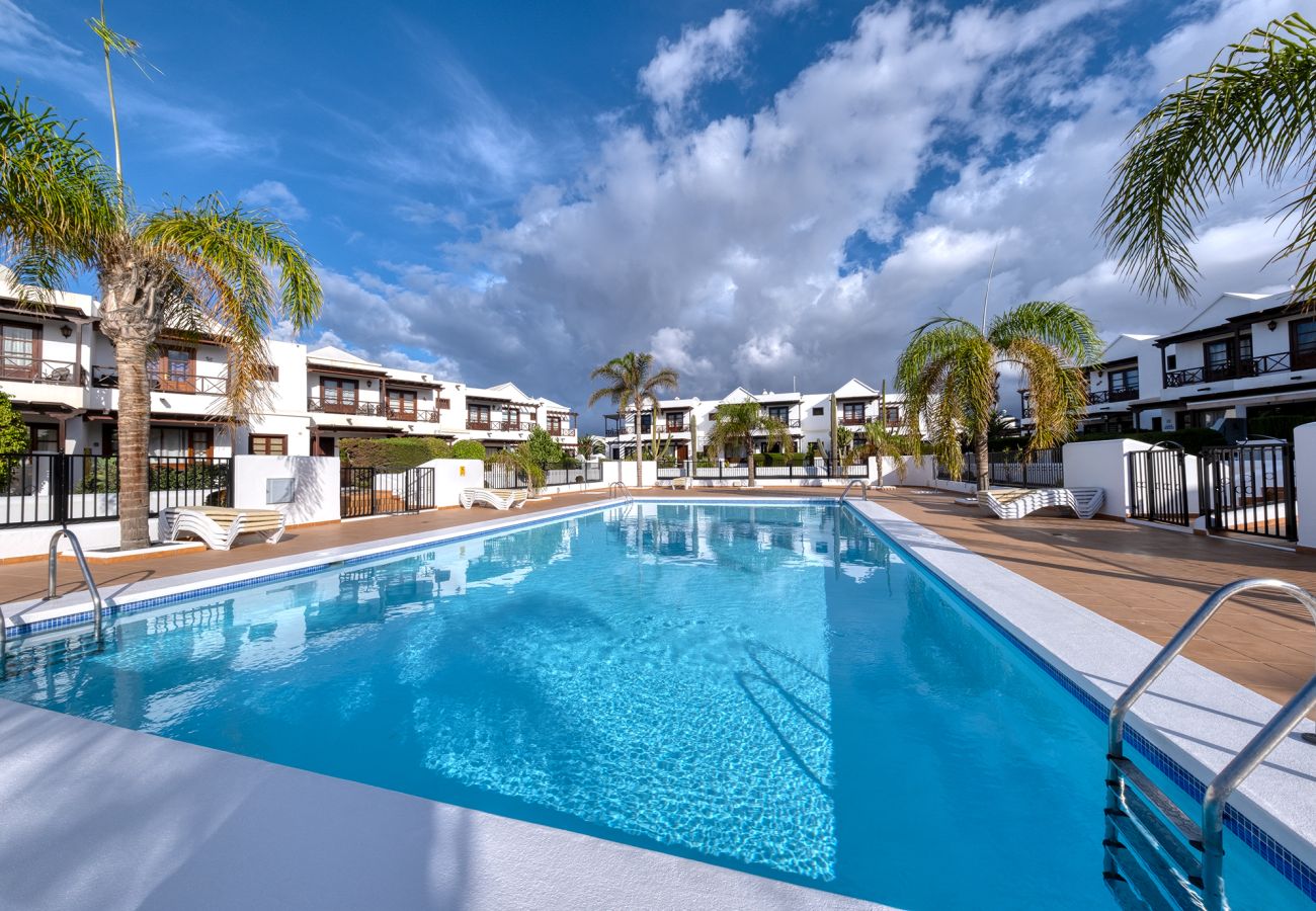 Ferienhaus in Playa Blanca - Casa Albi-Gemeinschaftspool