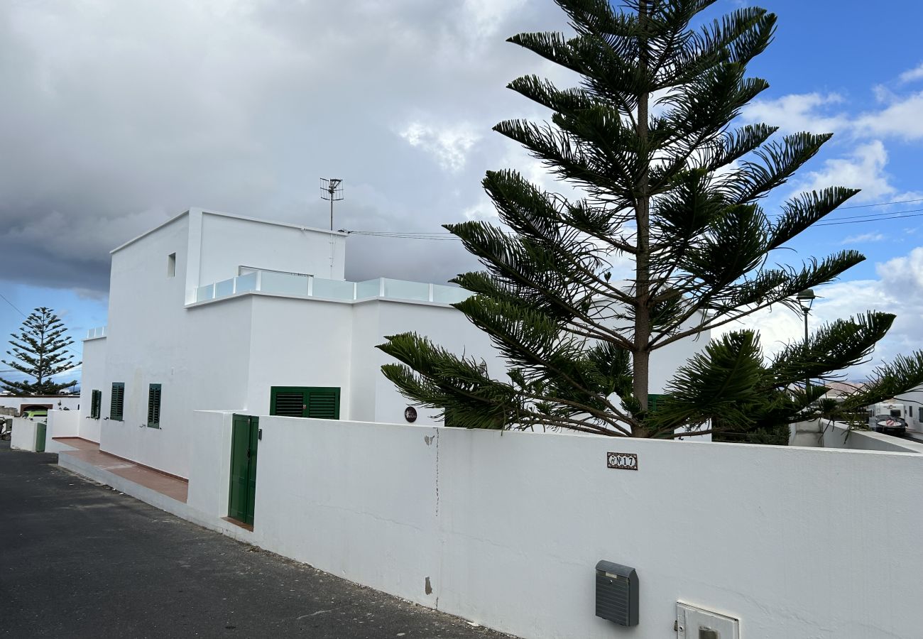 Zimmeranmietung in Tinajo - Casa Casa NoPasaNada, habitación Triple Los Lobos