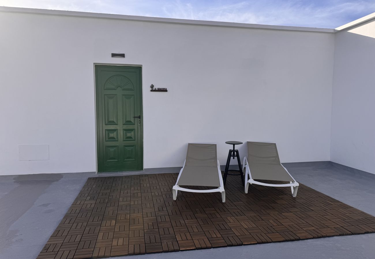 Zimmeranmietung in Tinajo - Casa NoPasaNada, estudio La Graciosa Sea View