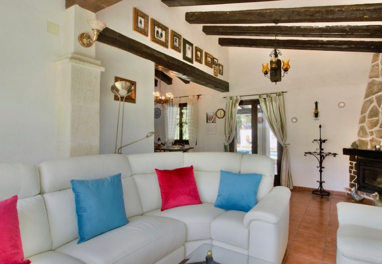 Villa in Denia - Beautiful Villa with pool Finca Paris HH