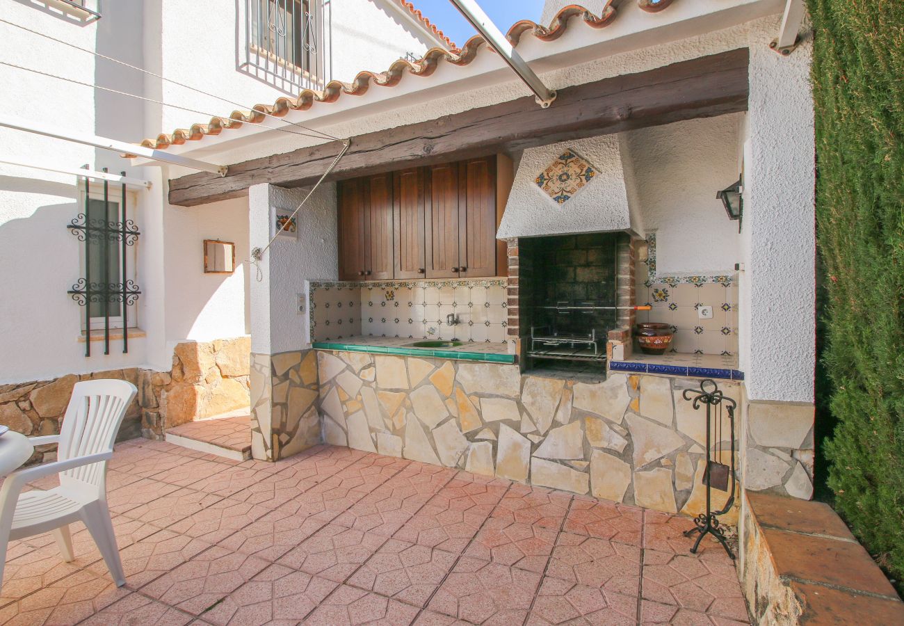 Villa in Denia - Villa with pool and garden Don Quijote AM 6 Pers Denia