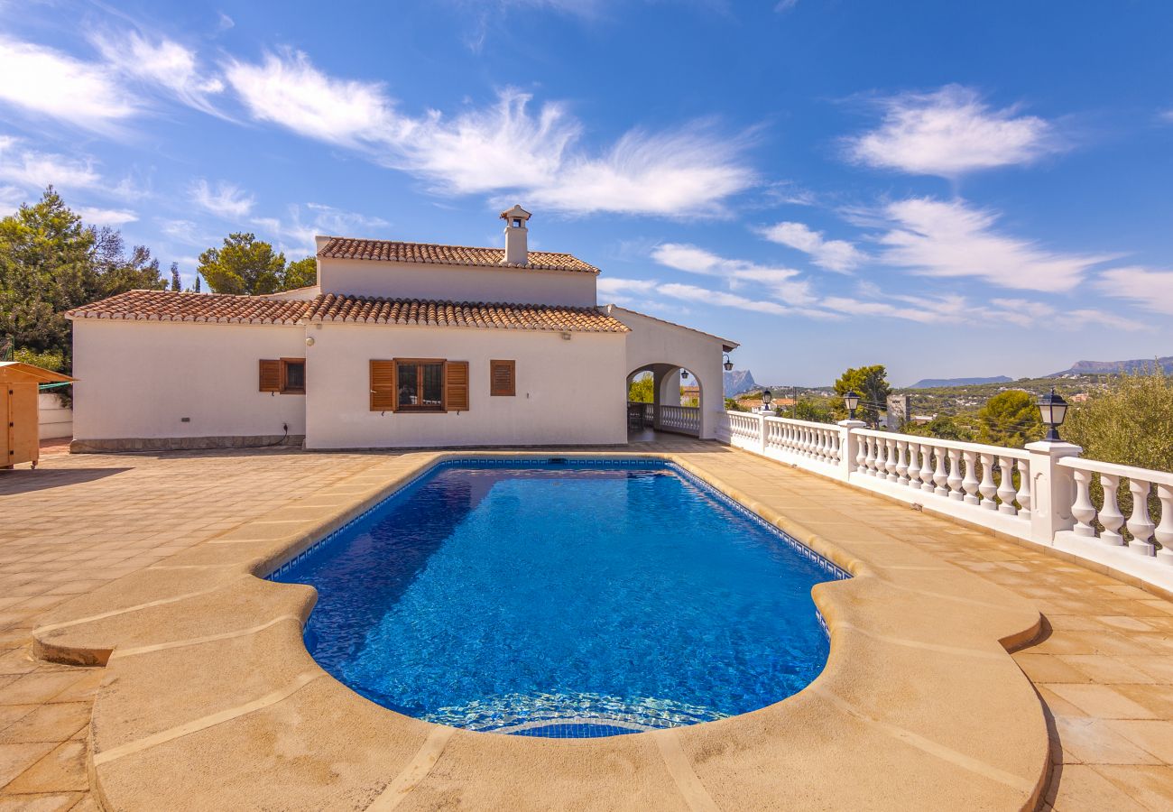 Villa in Moraira - MATISSE, Large villa in Moraira for 9 pax, private pool and free wifi