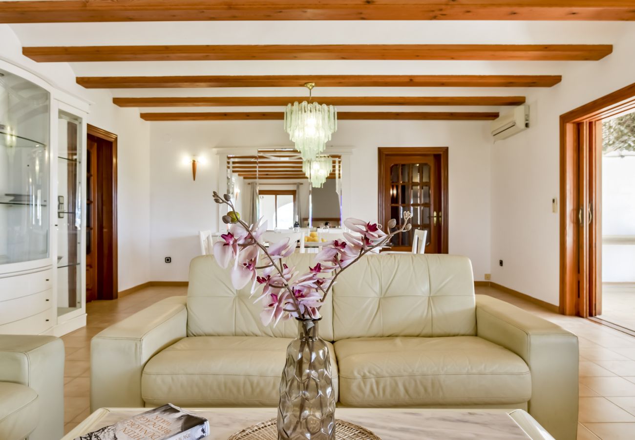 Villa in Moraira - MATISSE, Large villa in Moraira for 9 pax, private pool and free wifi