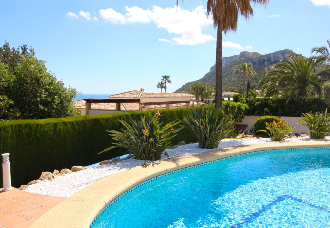 Villa in Denia - Luxurious Villa with air conditioning and pool Marquesa GU 4 People