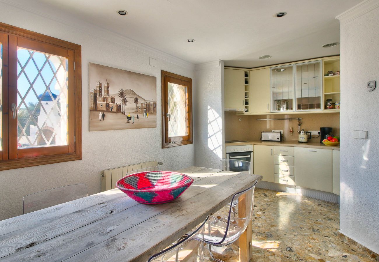 Villa in Denia - Luxurious Villa with air conditioning and pool Marquesa GU 4 People