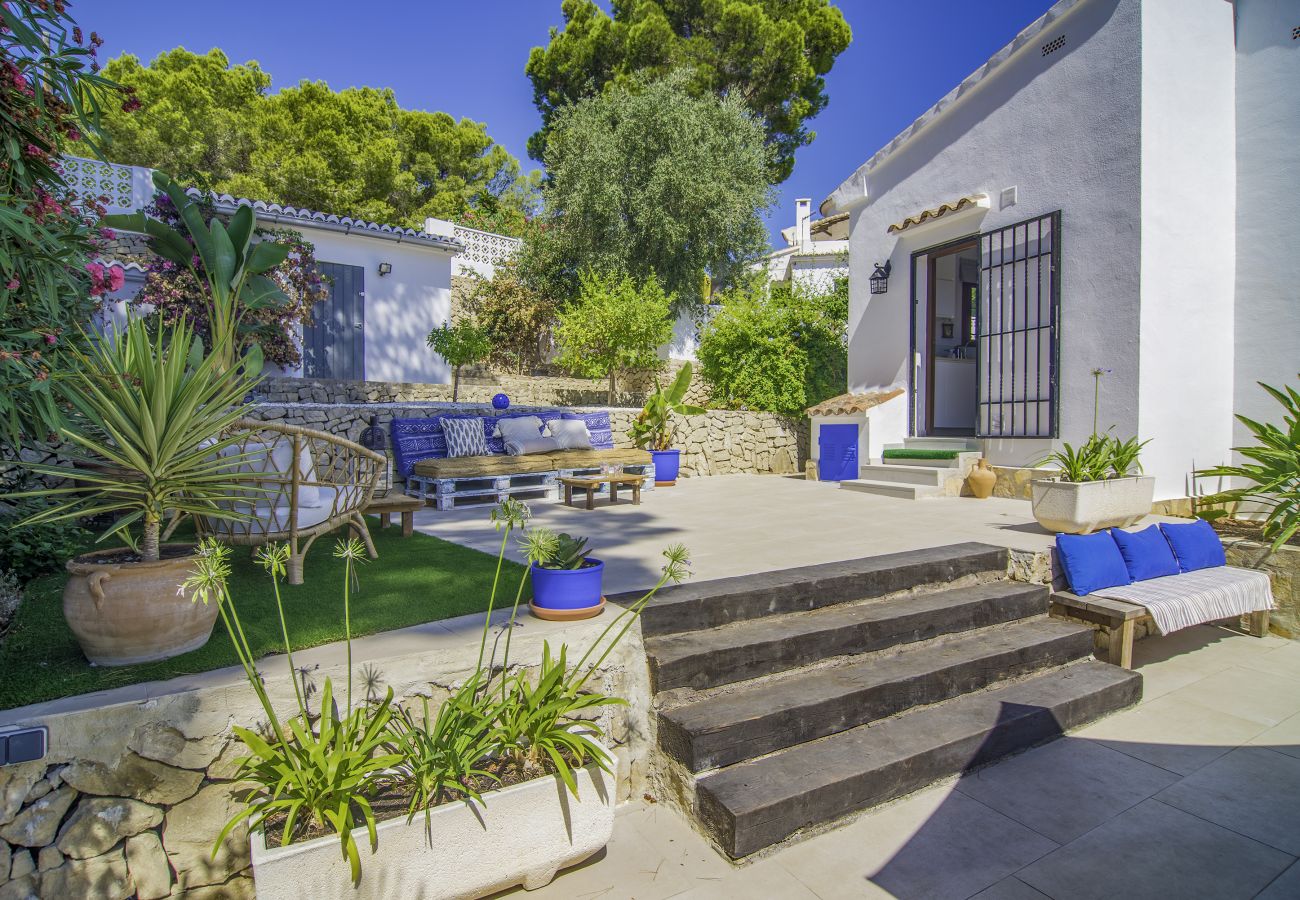 Villa in Moraira - OLGA - Welcoming and tasteful Villa with private pool and FREE WIFI for 7 people.