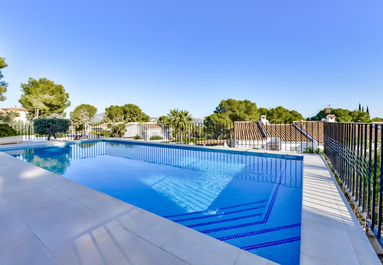 Villa in Moraira - OLGA - Welcoming and tasteful Villa with private pool and FREE WIFI for 7 people.