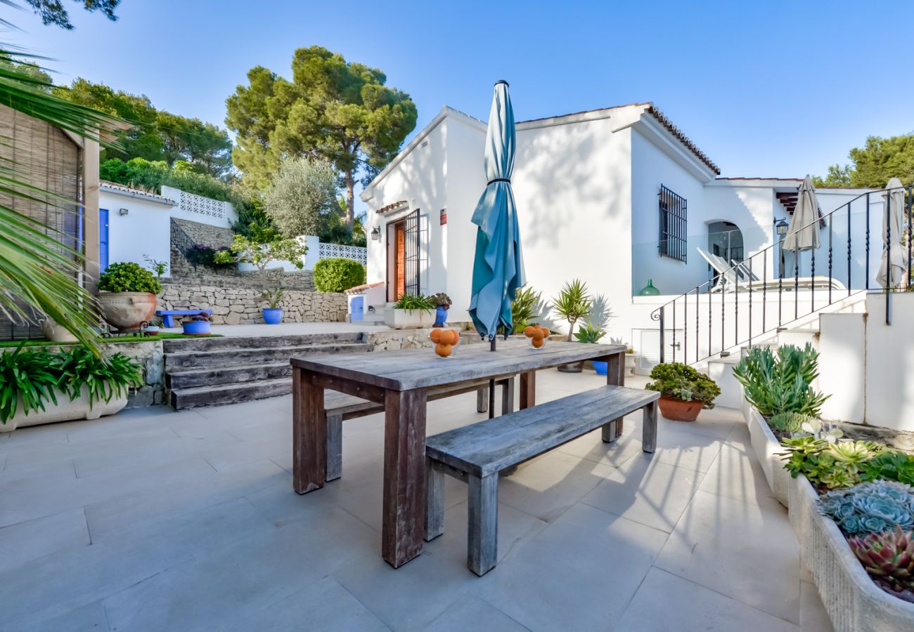 Villa in Moraira - OLGA - Welcoming and tasteful Villa with private pool and FREE WIFI for 7 people.