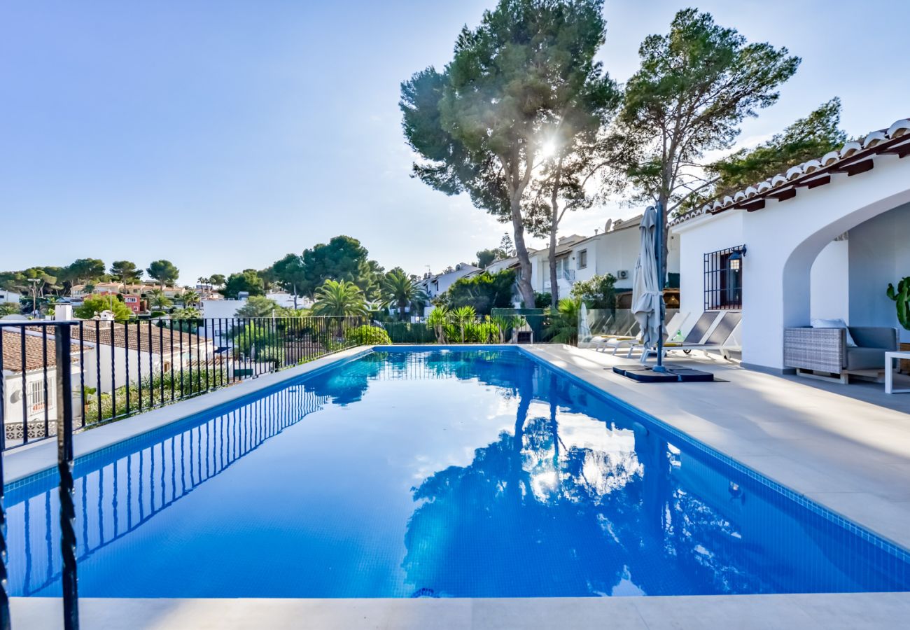 Villa in Moraira - OLGA - Welcoming and tasteful Villa with private pool and FREE WIFI for 7 people.