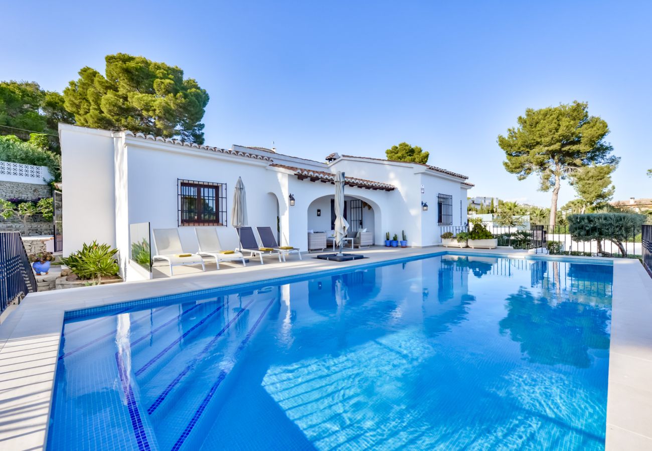 Villa in Moraira - OLGA - Welcoming and tasteful Villa with private pool and FREE WIFI for 7 people.