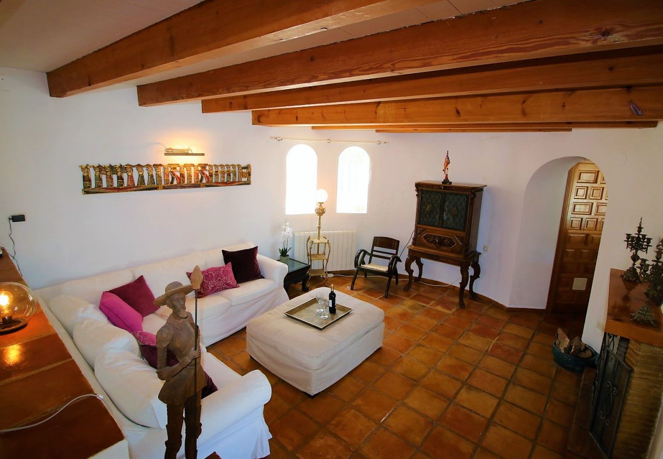 Villa in Denia - Luxurious villa with satellite TV, air conditioning and pool Marquise MB 6 people