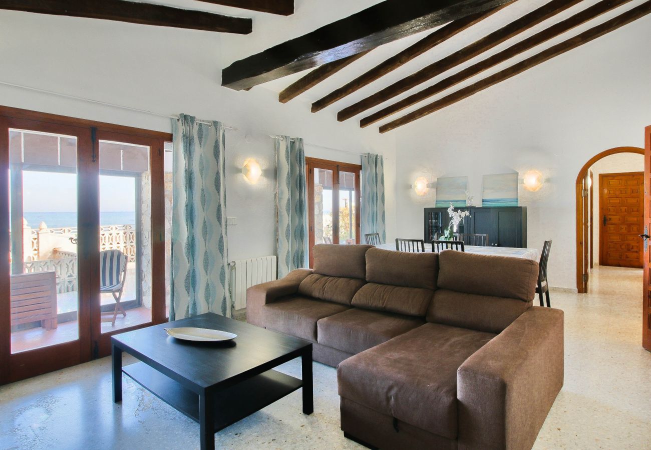 Villa in Denia - Villa in Las Rotas on the beachfront