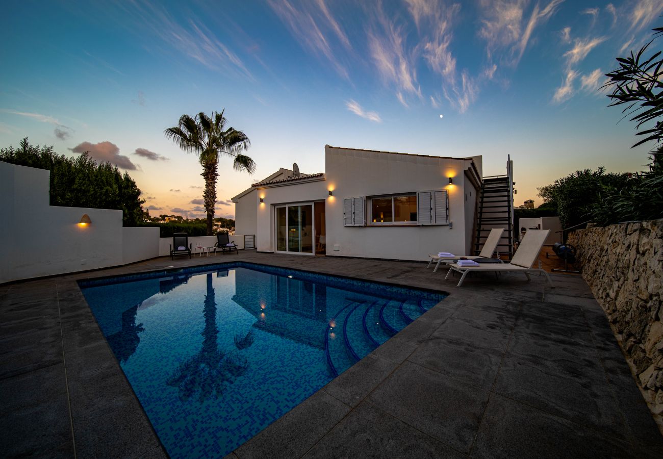 Villa in Benissa - LA PERLITA, beautiful villa for 6 pax, with sea views in Benissa coast, private pool and free wifi.