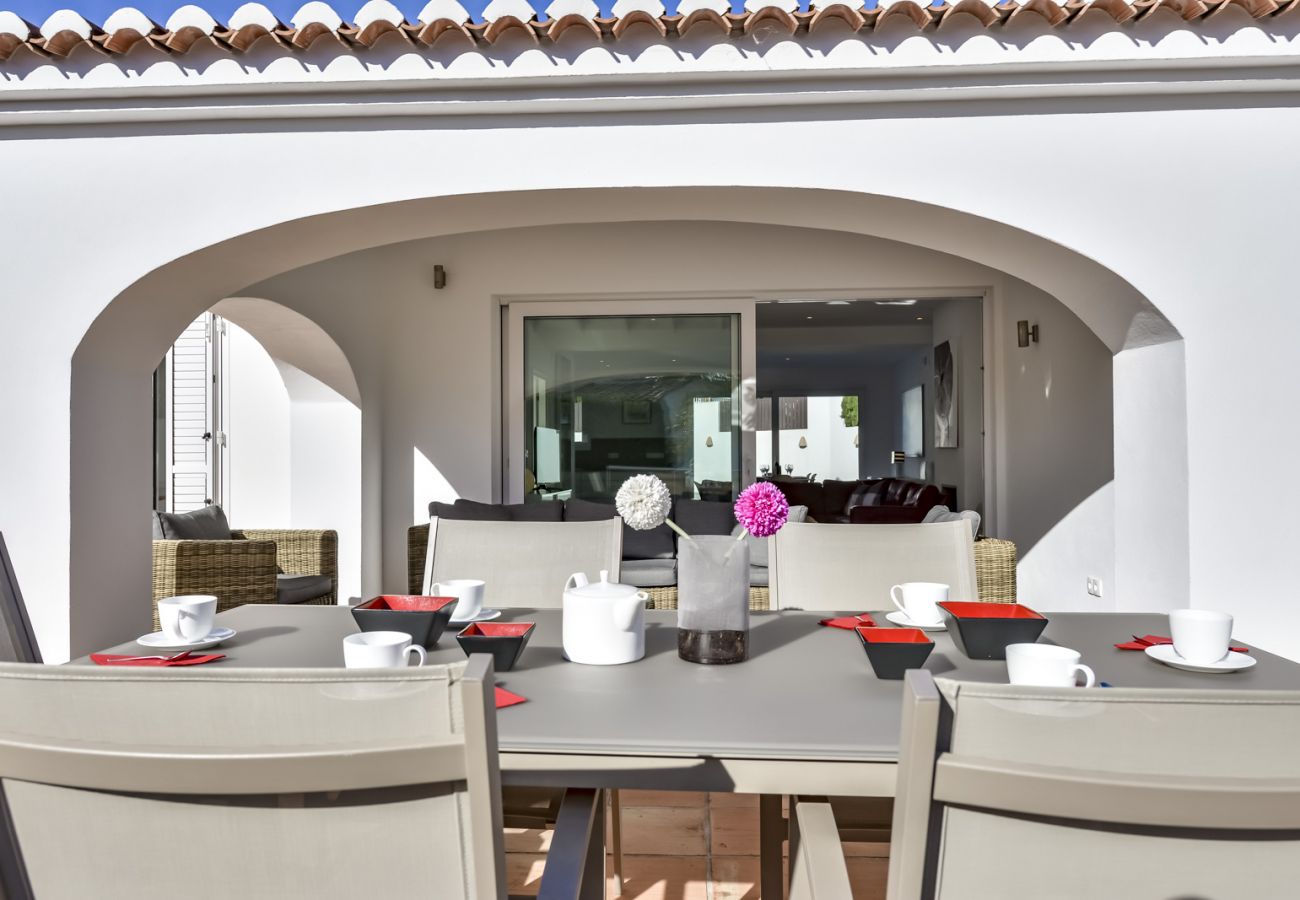 Villa in Benissa - LA PERLITA, beautiful villa for 6 pax, with sea views in Benissa coast, private pool and free wifi.