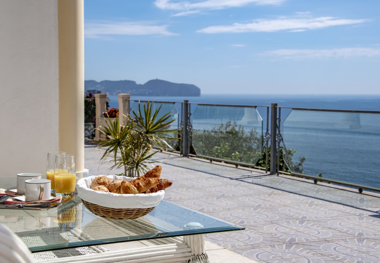 Villa in Benissa - RAPHAEL, Lovely villa for 6 pax with spectacular sea views in Benissa.free wifi