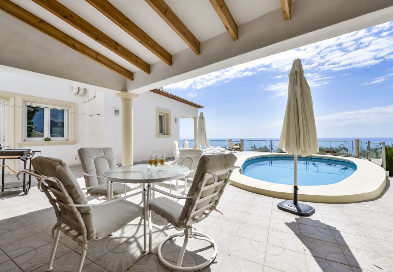 Villa in Benissa - RAPHAEL, Lovely villa for 6 pax with spectacular sea views in Benissa.free wifi