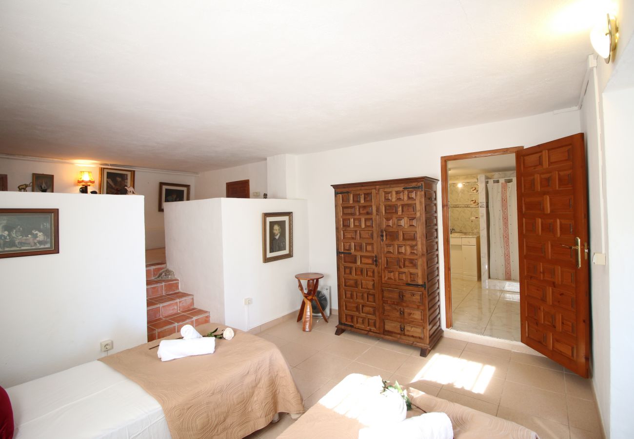 Villa in Denia - Beautiful Villa with views for 8 people Tossal Gros EH