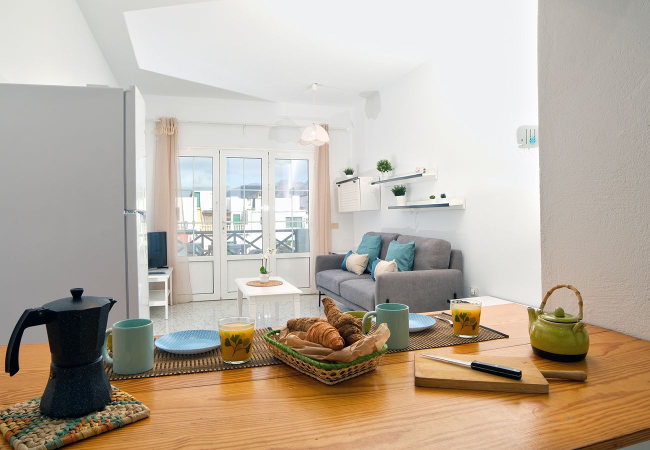 House in  Famara - Casa Hespi-view to Famara Beach