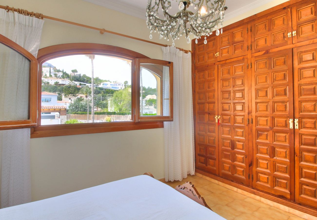 Villa in Denia - Large villa in Montgó with pool