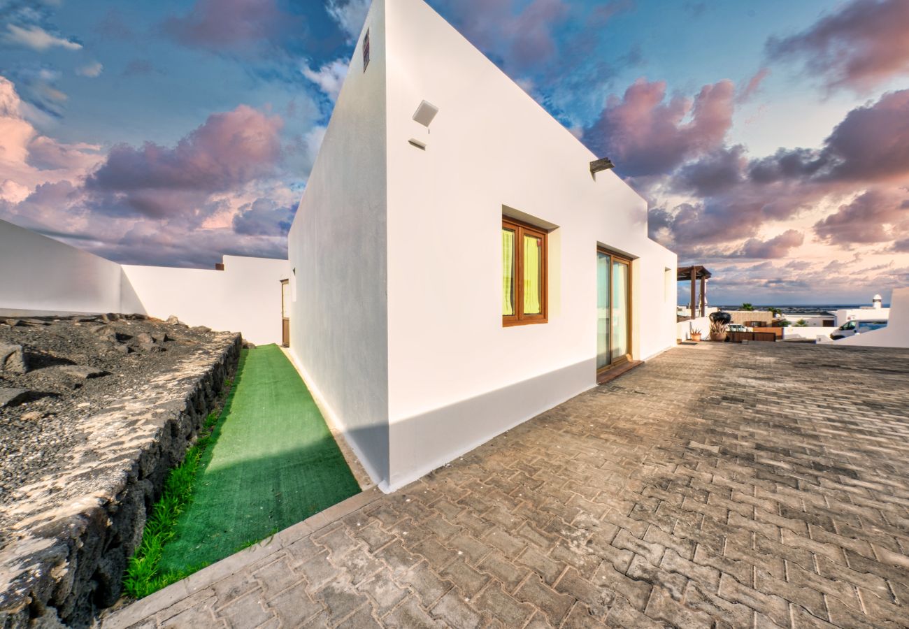 House in Playa Blanca - Casa Iria - 5 bedrooms, 3 bathrooms, terrace and private pool