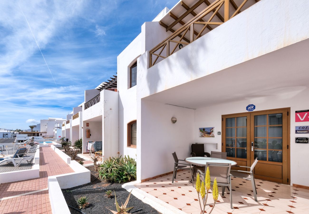 House in Puerto del Carmen - Casa Appia 300m from the beach, heated pool