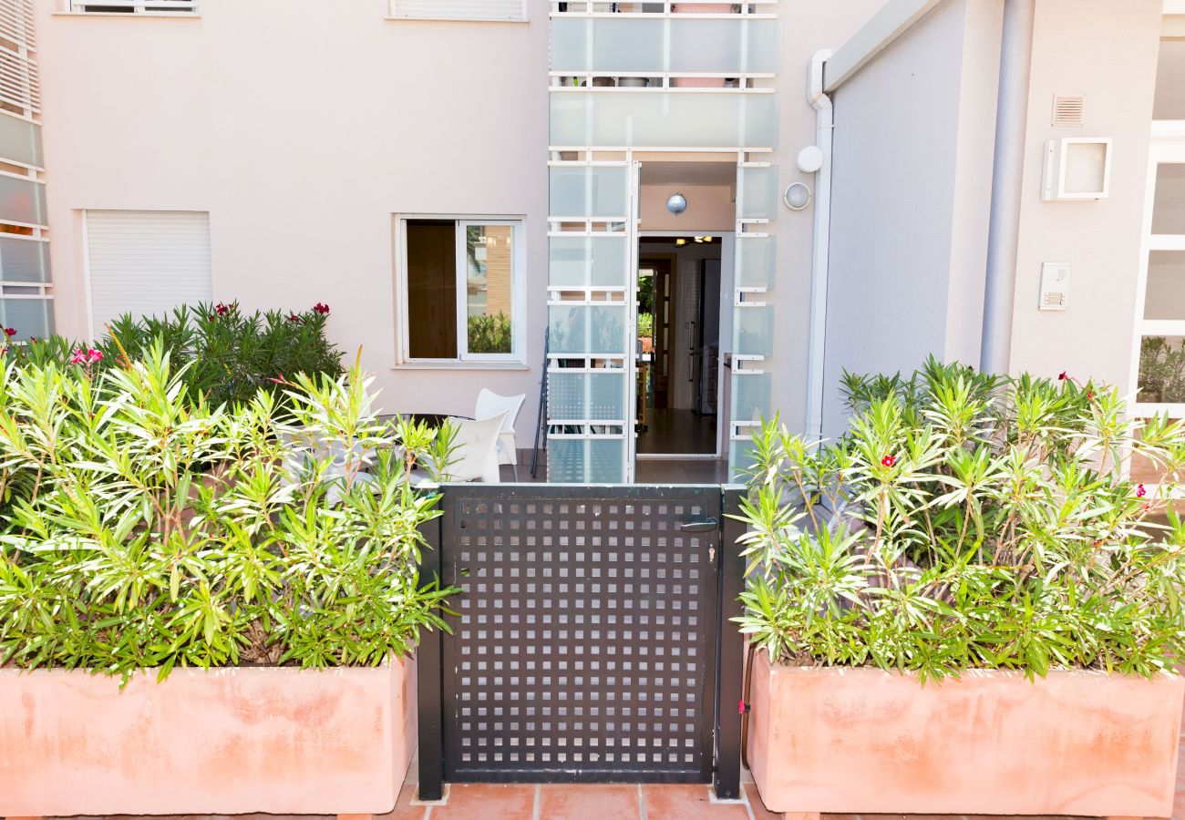 Apartment in Javea - Golden Gardens Bliss Apartment Javea Arenal, with Terrace, AC, and shared Pool