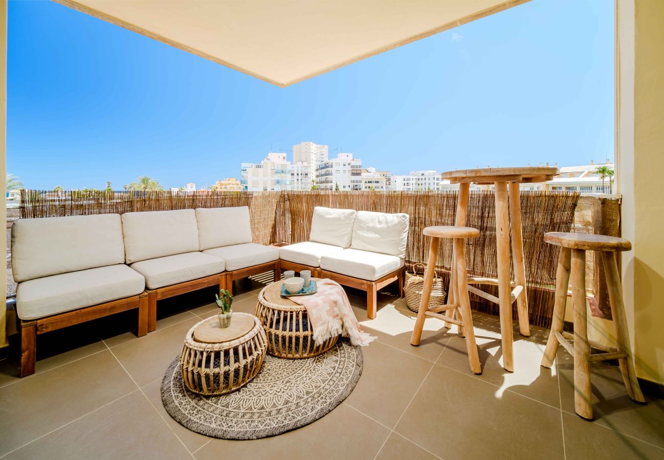 Apartment in Javea - Blue Sea Apartment Arenal 80 Jave, with Sea Views, Terrace, and Community Pool