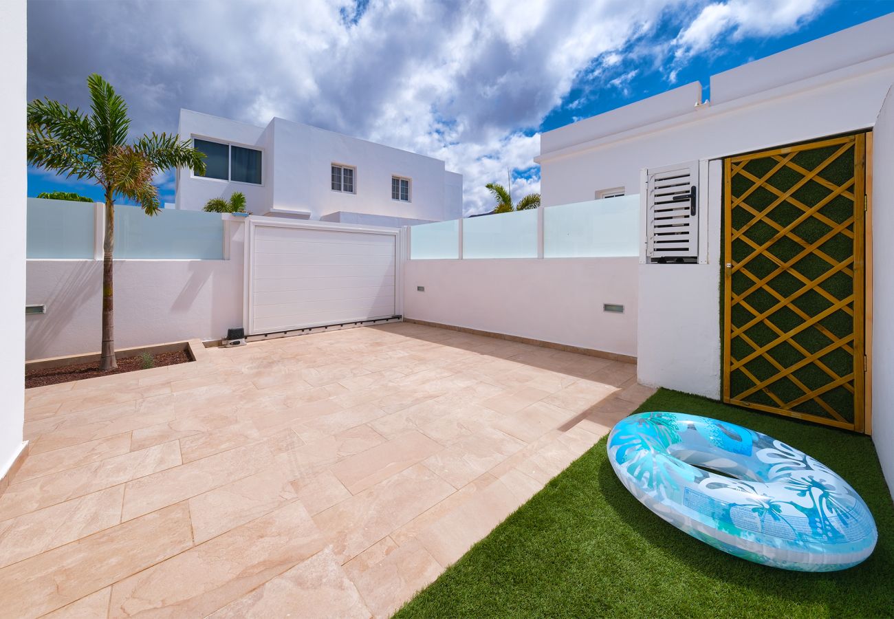 House in Playa Blanca - Marina Oasis-pool, air.con, SAT TV