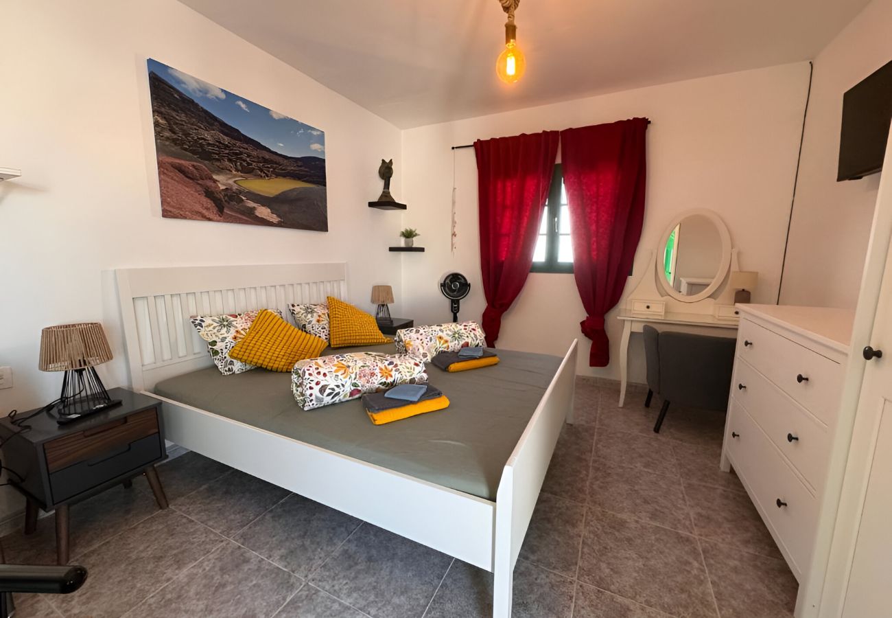 Rent by room in Tinajo - Casa NoPasaNada, estudio La Graciosa Sea View