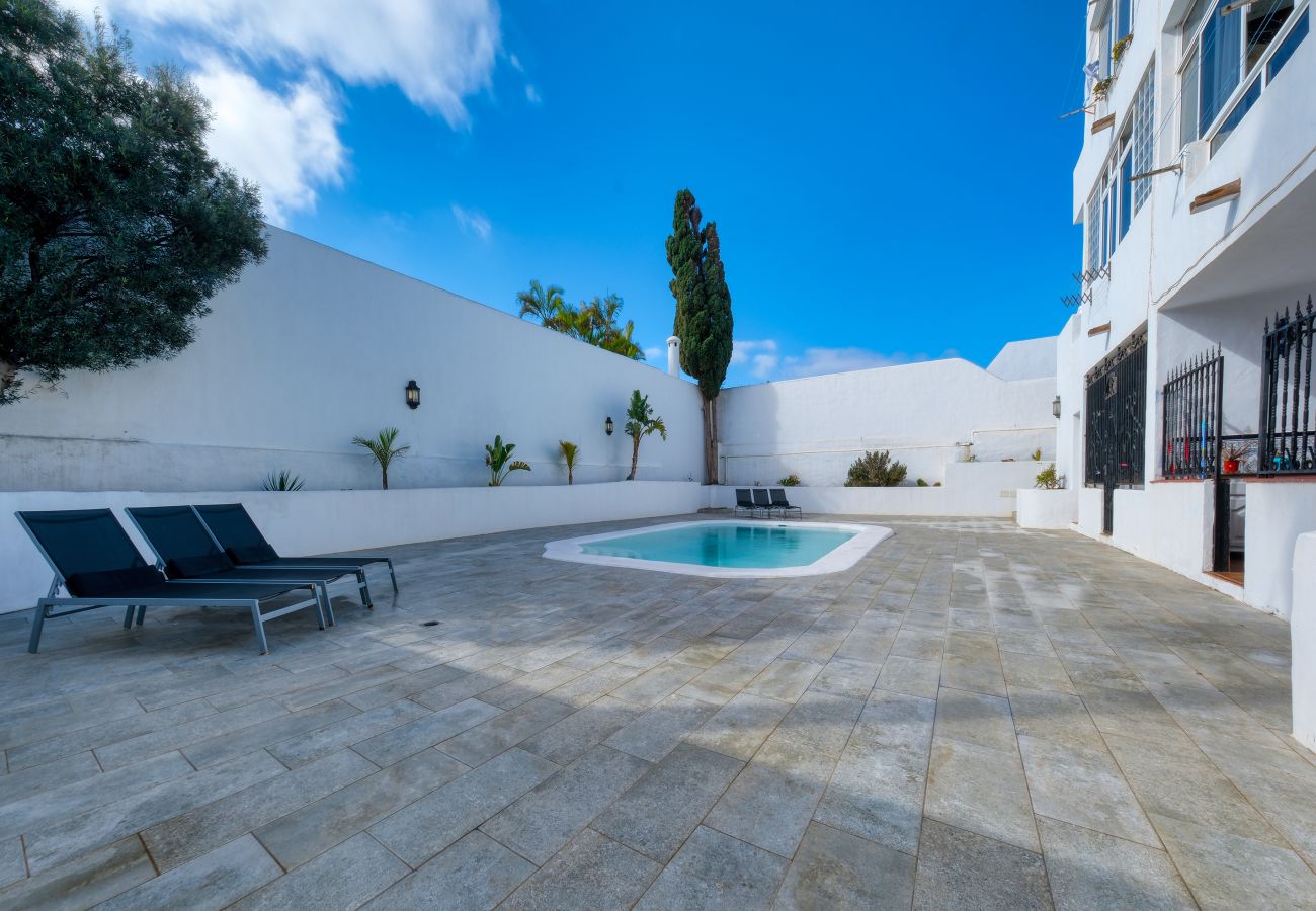 House in Arrecife - QUEEN VETUSTA -POOL VIEW 