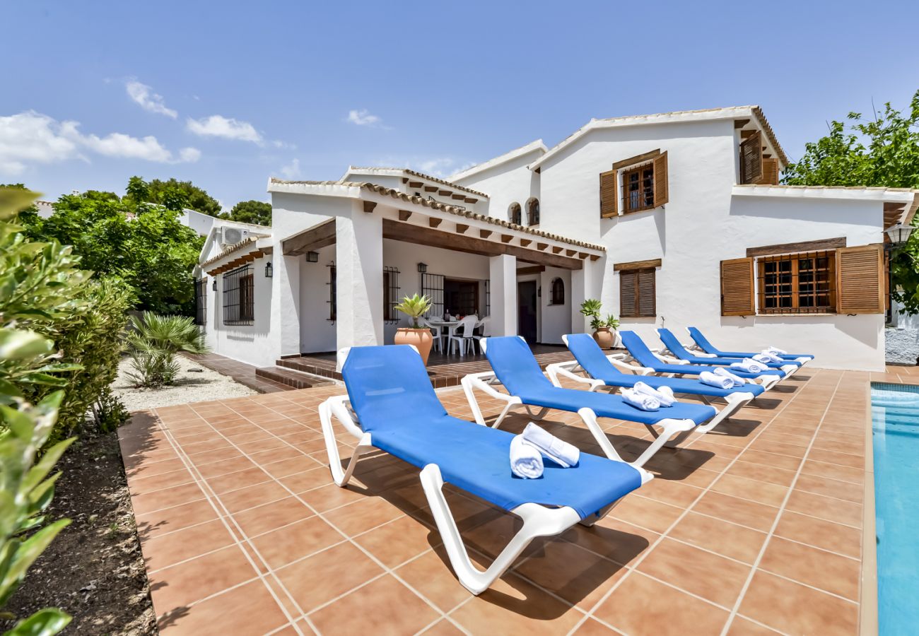 Villa à Moraira - Villa à louer à Moraira ANDURINA, pour 10 pax près de la mer et piscine privée