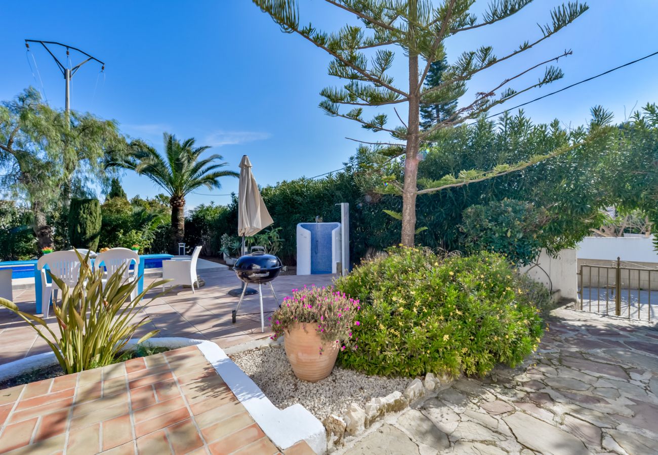 Villa à Moraira - Villa à louer à Moraira BENIALI, pour 6 pax avec piscine privée.